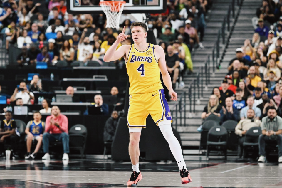 管理层哪有, 得队友推着, 德比尔特 管理层哪有, 得队友推着, 德比尔特