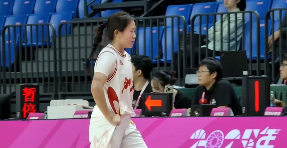 心中锋付金, 辽宁女篮在, 下半场辽宁